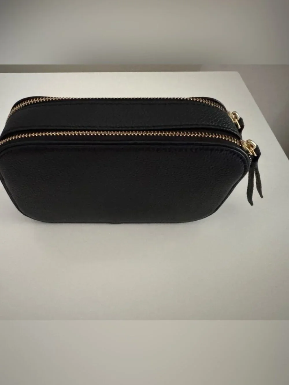 Tory Burch genuine pebbled